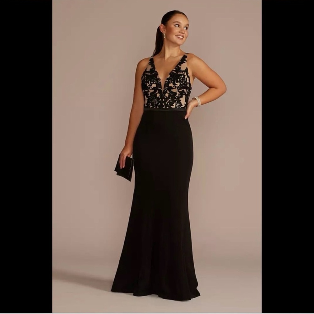 Embellished Crepe Plunge Mermaid Davids Bridal NWT Black sequins BEAUTIFUL!!